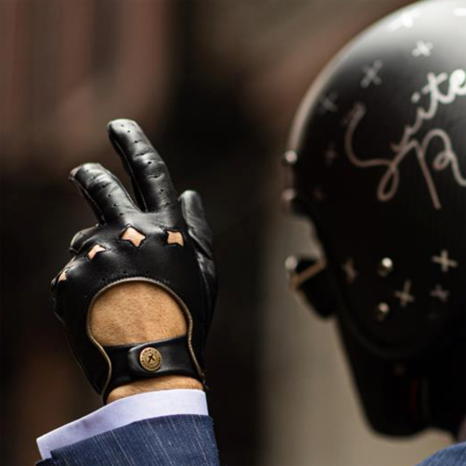 Dents x The Suited Racer Men's Driving Gloves Touchscreen BLACK/GOLD